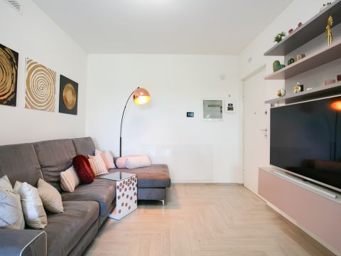 Viale Gianluigi Bonelli 98