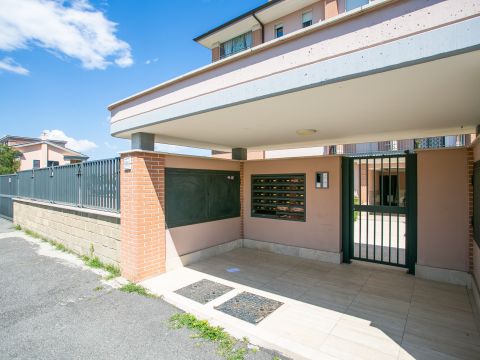 Viale Gianluigi Bonelli 98