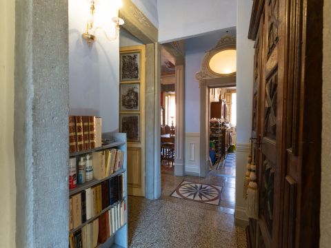 Via Santa Marta, 57