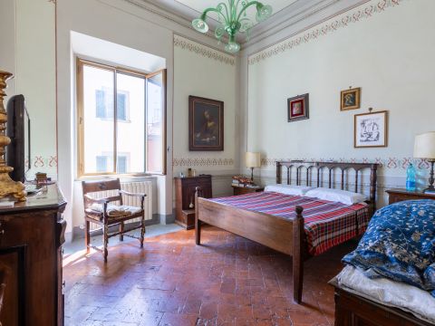 Via Santa Marta, 57