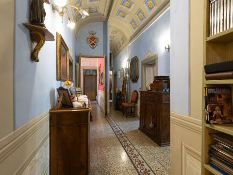 Via Santa Marta, 57