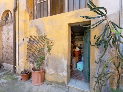 Via Santa Marta, 57
