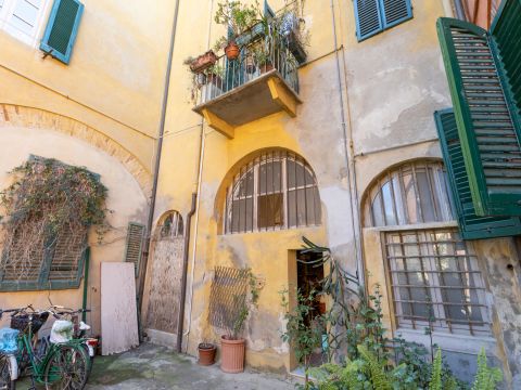 Via Santa Marta, 57