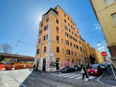 Via dei Reti, 52