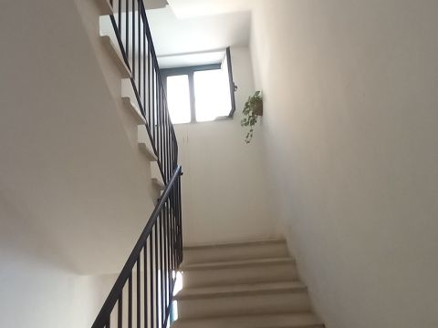 Via Bari, 17