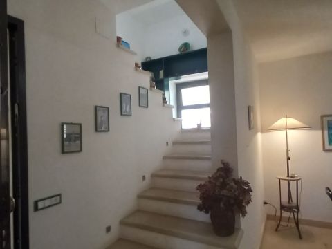 Via Bari, 17