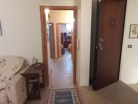 Via Bari, 17