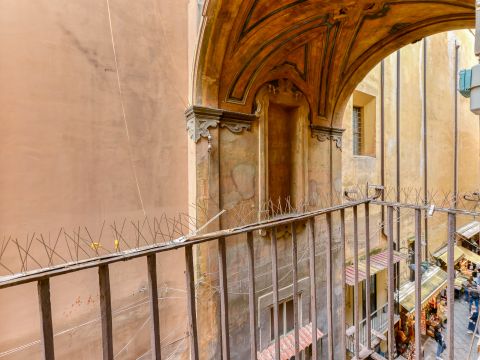 Via S. Gregorio Armeno