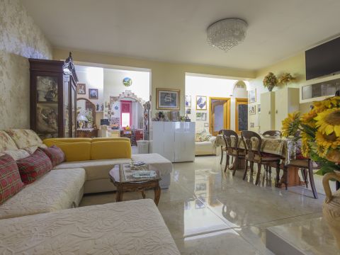Viale della Libertà 7