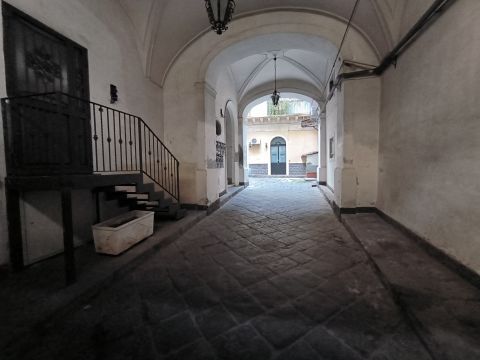 Via Francesco Crispi, 34