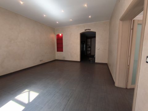 Via Francesco Crispi, 34
