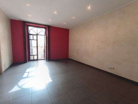 Via Francesco Crispi, 34