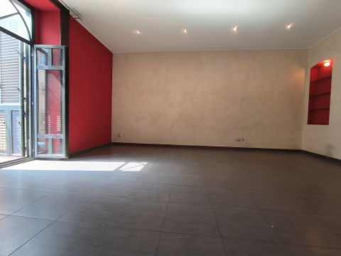 Via Francesco Crispi, 34