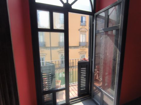 Via Francesco Crispi, 34