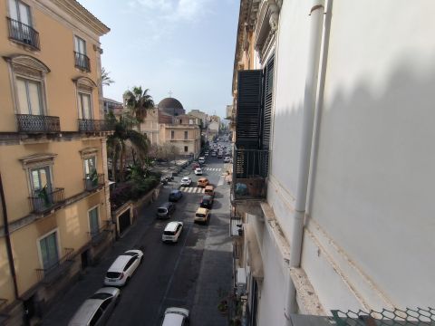 Via Francesco Crispi, 34