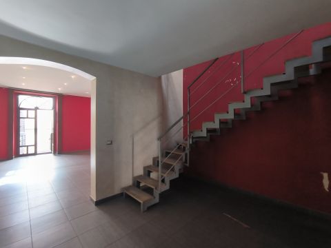 Via Francesco Crispi, 34