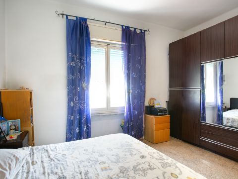 Via Mattia Battistini, 32