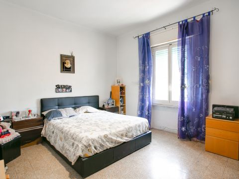Via Mattia Battistini, 32