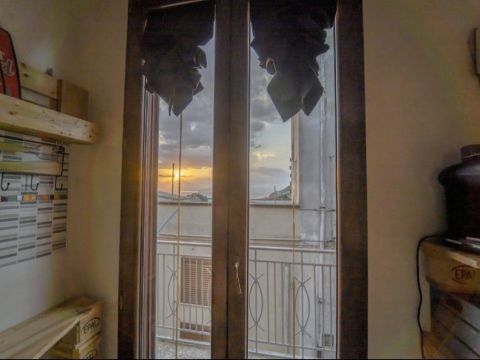Via Casalnuovo, 25