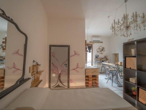 Via Casalnuovo, 25