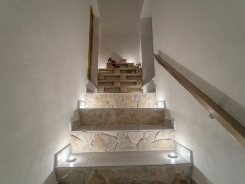 Via Casalnuovo, 25