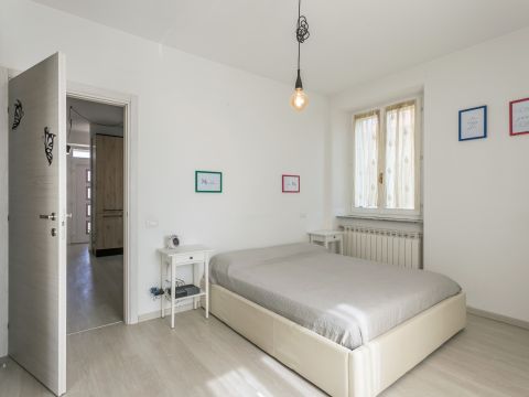 Via Carlo Serassi, 2c