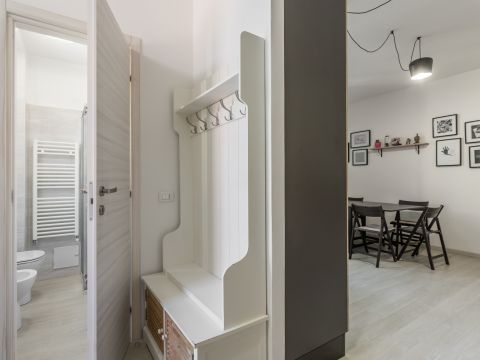 Via Carlo Serassi, 2c