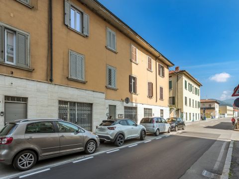 Via Carlo Serassi, 2c