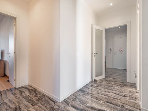 Via Tre Garofani, 49