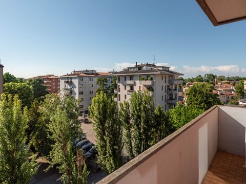 Via Tre Garofani, 49
