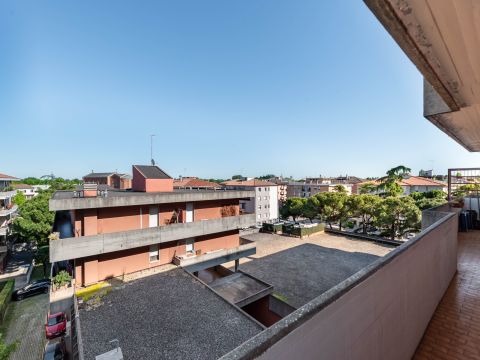 Via Tre Garofani, 49