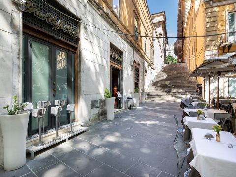 Via Vittorio Veneto, 32