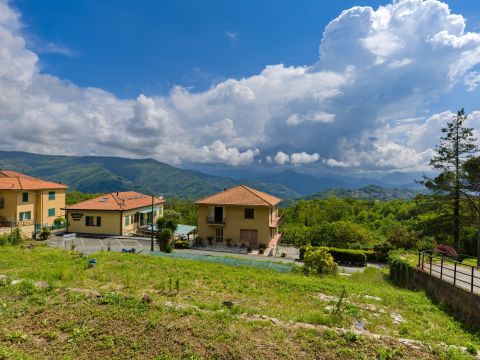 Via Villa Oneto, 15