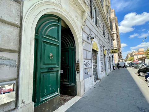 Via Principe Amedeo, 307