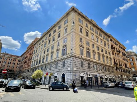 Via Principe Amedeo, 307