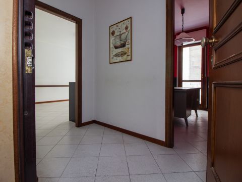 Via Genova, 23
