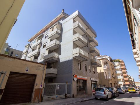 Via Genova, 23