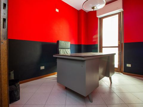 Via Genova, 23