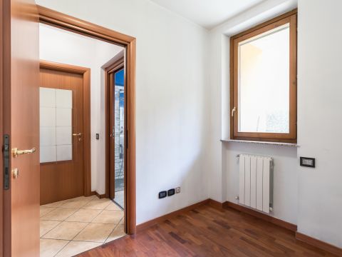 Via dei Bersaglieri, 6