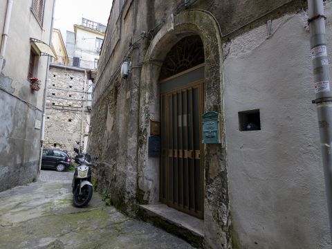 Vico III Gradoni Porta Marina, 2