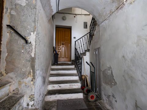 Vico III Gradoni Porta Marina, 2