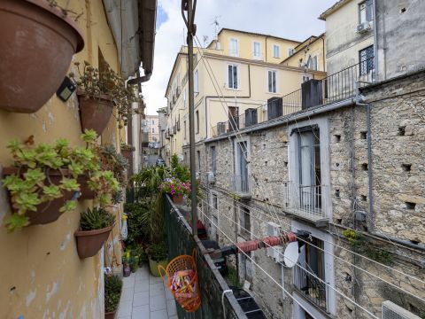 Vico III Gradoni Porta Marina, 2
