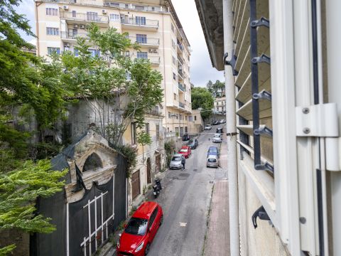Via V D'Amato, 18