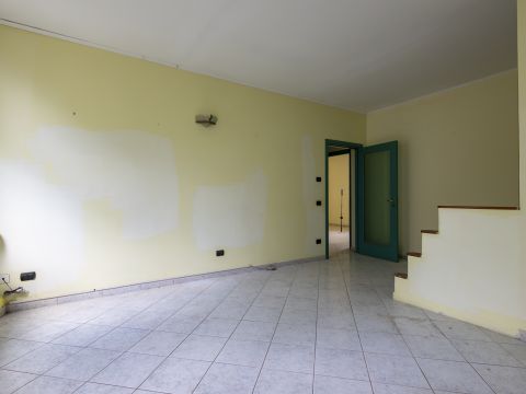 Via V D'Amato, 18