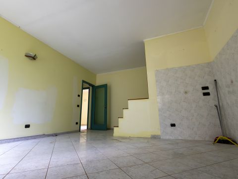 Via V D'Amato, 18