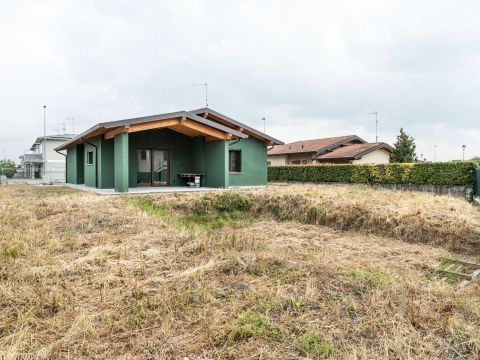 Via Papa Paolo VI, 57