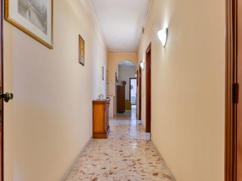 Via Roma, 35