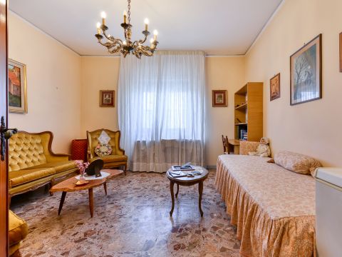 Via Roma, 35