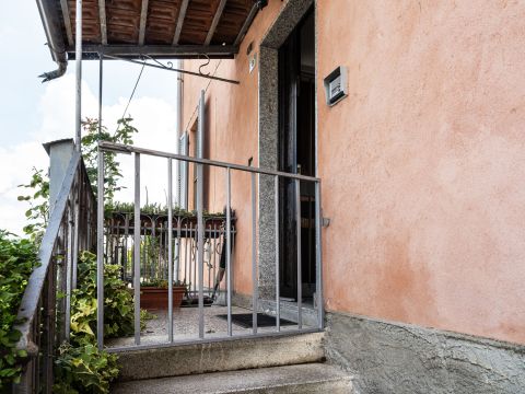 Via Pavia 38