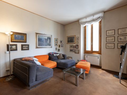 Via del Palazzo Bruciato, 26